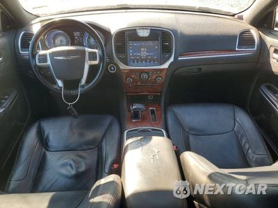 Zdjęcie 8 z 12 samochodu: 2012 CHRYSLER 300 LIMITED VIN:2C3CCACG6CH193133 - miniatura