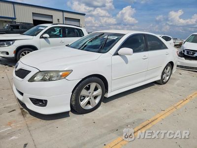 2011 TOYOTA CAMRY SE 4T1BF3EK0BU746863 - główne zdjęcie licytacji z USA - miniatura