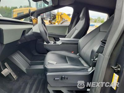 Zdjęcie 7 z 14 samochodu: 2025 TESLA CYBERTRUCK VIN:7G2CEHED1SA066550 - miniatura