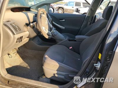 Zdjęcie 7 z 13 samochodu: 2011 TOYOTA PRIUS TWO VIN:JTDKN3DU2B1332804 - miniatura