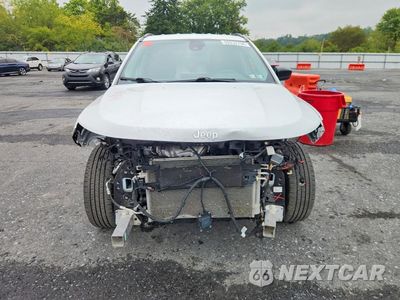 Piąte zdjęcie samochodu w środku: 2022 JEEP COMPASS LATITUDE LUX VIN:3C4NJDFB5NT125931 - miniatura