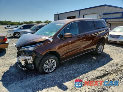2024 TOYOTA SIENNA LE 5TDKRKEC0RS207611 - główne zdjęcie licytacji z USA - miniatura