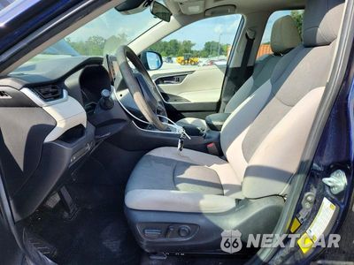 Zdjęcie 7 z 13 samochodu: 2022 TOYOTA RAV4 XLE VIN:2T3W1RFV3NW187669 - miniatura