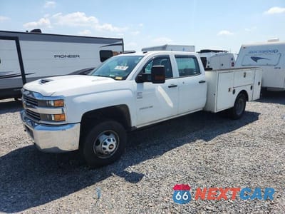 2017 CHEVROLET SILVERADO C3500 1GB4CYCY3HF185781 - główne zdjęcie licytacji z USA - miniatura