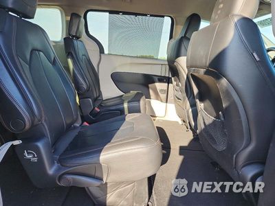 Zdjęcie 11 z 13 samochodu: 2017 CHRYSLER PACIFICA TOURING L VIN:2C4RC1BG6HR510059 - miniatura