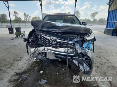 Piąte zdjęcie samochodu w środku: 2023 TOYOTA HIGHLANDER PLATINUM VIN:5TDKDRBH8PS525478 - miniatura