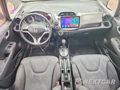 Zdjęcie 8 z 12 samochodu: 2009 HONDA FIT SPORT VIN:JHMGE88409S020741 - miniatura