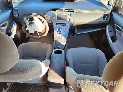 Zdjęcie 8 z 13 samochodu: 2014 TOYOTA PRIUS ONE VIN:JTDKN3DU4E1764931 - miniatura