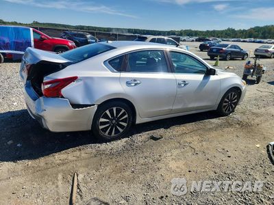 Trzecie zdjęcie samochodu z tyłu: 2018 NISSAN ALTIMA 2.5 SV VIN:1N4AL3AP2JC254212 - miniatura