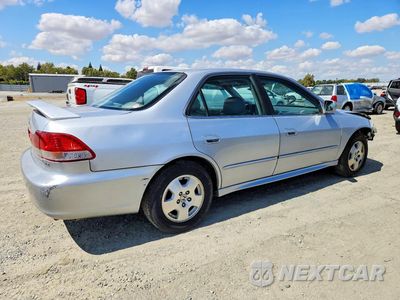 Trzecie zdjęcie samochodu z tyłu: 2001 HONDA ACCORD EX VIN:1HGCG16591A007110 - miniatura