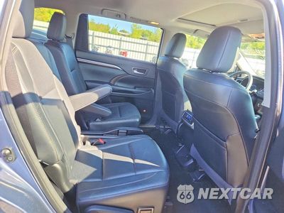 Zdjęcie 11 z 13 samochodu: 2015 TOYOTA HIGHLANDER LIMITED VIN:5TDDKRFH5FS145487 - miniatura