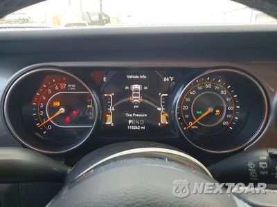 Zdjęcie 9 z 12 samochodu: 2018 JEEP WRANGLER UNLIMITED SAHARA VIN:1C4HJXEG9JW311018 - miniatura