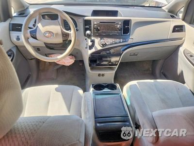 Zdjęcie 8 z 14 samochodu: 2014 TOYOTA SIENNA LE VIN:5TDKK3DC4ES408062 - miniatura