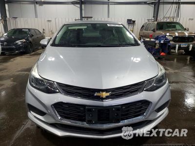 Piąte zdjęcie samochodu w środku: 2017 CHEVROLET CRUZE LT VIN:1G1BE5SM0H7228812 - miniatura