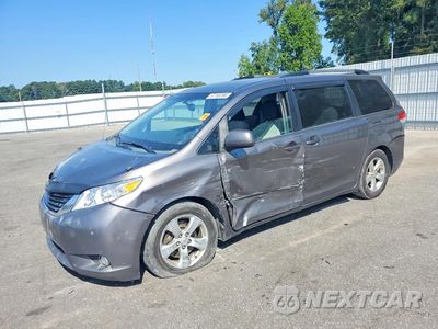 2014 TOYOTA SIENNA 5TDKK3DC4ES436301 - główne zdjęcie licytacji z USA - miniatura