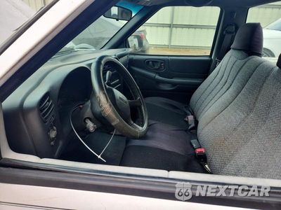 Zdjęcie 7 z 12 samochodu: 2001 GMC SONOMA VIN:1GTCS14W718246400 - miniatura