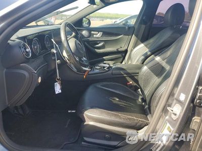 Zdjęcie 7 z 13 samochodu: 2017 MERCEDES-BENZ E 300 4MATIC VIN:WDDZF4KB4HA242166 - miniatura