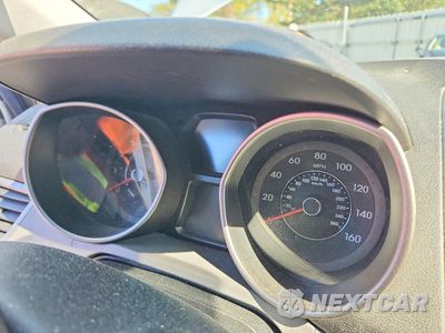 Zdjęcie 9 z 12 samochodu: 2011 HYUNDAI ELANTRA GLS VIN:5NPDH4AE4BH046870 - miniatura