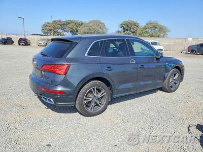 Trzecie zdjęcie samochodu z tyłu: 2020 AUDI Q5 E PREMIUM PLUS VIN:WA1E2AFY9L2081148 - miniatura
