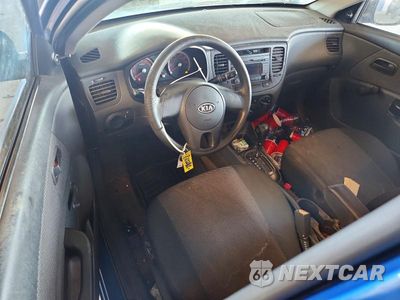 Zdjęcie 8 z 12 samochodu: 2010 KIA RIO BASE VIN:KNADH4A36A6708095 - miniatura