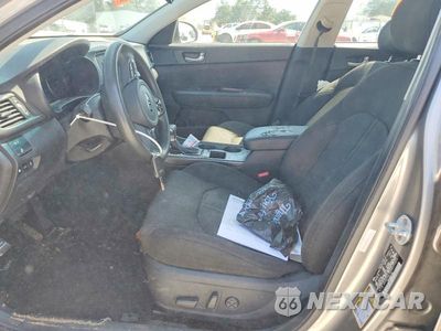 Zdjęcie 7 z 12 samochodu: 2016 KIA OPTIMA LX VIN:5XXGT4L32GG071910 - miniatura