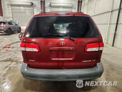 Zdjęcie 6 z 13 samochodu: 2002 TOYOTA SIENNA LE VIN:4T3ZF13C72U413971 - miniatura