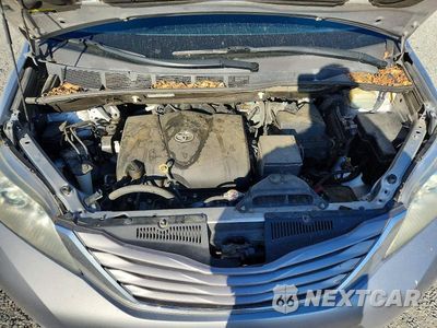 Zdjęcie 12 z 13 samochodu: 2017 TOYOTA SIENNA XLE 8-PASSENGER VIN:5TDYZ3DC0HS864389 - miniatura