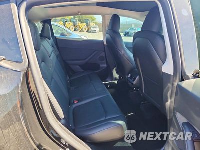 Zdjęcie 11 z 14 samochodu: 2024 TESLA MODEL Y VIN:7SAYGDEF1RF168928 - miniatura