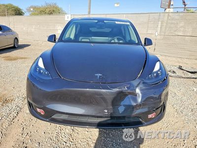 Piąte zdjęcie samochodu w środku: 2024 TESLA MODEL Y VIN:7SAYGDEE8RF086489 - miniatura