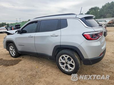 Drugie zdjęcie samochodu z przodu: 2025 JEEP COMPASS LATITUDE VIN:3C4NJDBN8ST501856 - miniatura