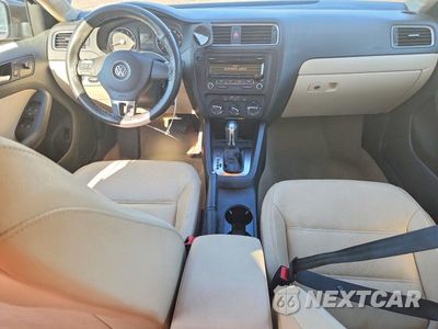 Zdjęcie 8 z 12 samochodu: 2012 VOLKSWAGEN JETTA SE VIN:3VWDP7AJ0CM131408 - miniatura