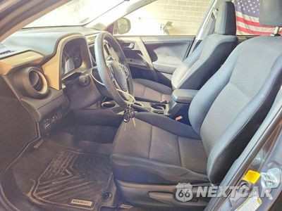 Zdjęcie 7 z 12 samochodu: 2014 TOYOTA RAV4 LE VIN:JTMBFREV2ED060765 - miniatura
