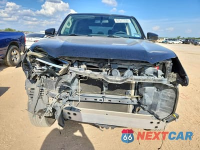 Piąte zdjęcie samochodu w środku: 2017 TOYOTA 4RUNNER VIN:JTEZU5JR1H5152630 - miniatura