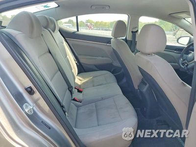 Zdjęcie 10 z 12 samochodu: 2018 HYUNDAI ELANTRA SEL VIN:5NPD84LF0JH243460 - miniatura