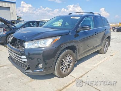 2017 TOYOTA HIGHLANDER XLE 5TDJZRFHXHS467463 - główne zdjęcie licytacji z USA - miniatura