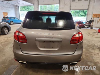 Zdjęcie 6 z 13 samochodu: 2012 PORSCHE CAYENNE VIN:WP1AA2A20CLA06895 - miniatura