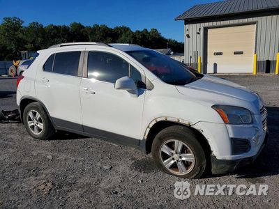 Czwarte zdjęcie samochodu z boku: 2015 CHEVROLET TRAX 1LT VIN:KL7CJRSB0FB067432 - miniatura