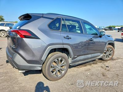 Trzecie zdjęcie samochodu z tyłu: 2022 TOYOTA RAV4 XLE PREMIUM VIN:4T3B6RFV5NU092014 - miniatura