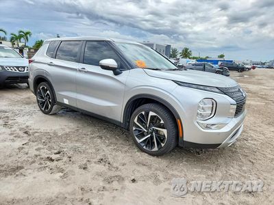 Czwarte zdjęcie samochodu z boku: 2023 MITSUBISHI OUTLANDER SE VIN:JA4J3UA88PZ056470 - miniatura