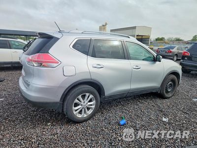Trzecie zdjęcie samochodu z tyłu: 2015 NISSAN ROGUE SV VIN:5N1AT2MV0FC801141 - miniatura