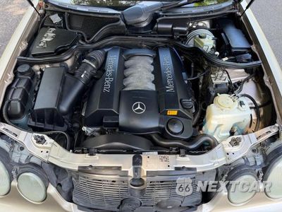Zdjęcie 7 z 10 samochodu: 2000 MERCEDES-BENZ E 430 VIN:WDBJF70J7YB018627 - miniatura