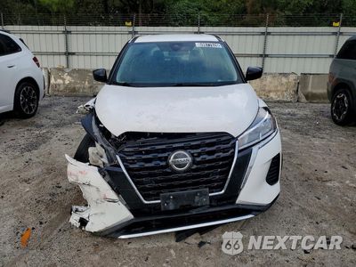 Piąte zdjęcie samochodu w środku: 2021 NISSAN KICKS S VIN:3N1CP5BV5ML516266 - miniatura