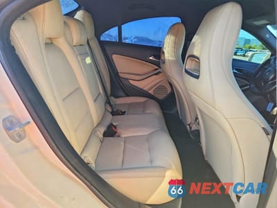 Zdjęcie 10 z 12 samochodu: 2015 MERCEDES-BENZ CLA 250 VIN:WDDSJ4EB0FN219842 - miniatura