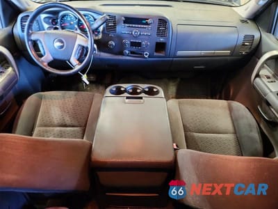 Zdjęcie 8 z 12 samochodu: 2008 CHEVROLET SILVERADO K1500 VIN:2GCEK19J381135877 - miniatura