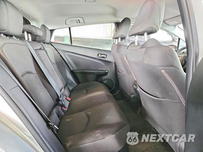 Zdjęcie 10 z 12 samochodu: 2021 TOYOTA PRIUS LE AWD-E VIN:JTDL9MFU7M3024904 - miniatura