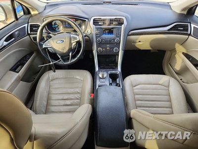 Zdjęcie 8 z 12 samochodu: 2017 FORD FUSION SE VIN:3FA6P0H99HR407230 - miniatura