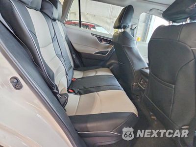 Zdjęcie 11 z 13 samochodu: 2019 TOYOTA RAV4 HYBRID XLE VIN:2T3RWRFV9KW037382 - miniatura