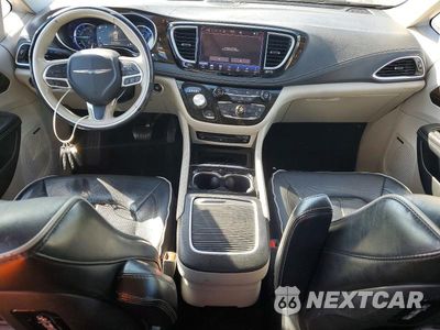 Zdjęcie 8 z 13 samochodu: 2021 CHRYSLER PACIFICA HYBRID LIMITED VIN:2C4RC1S76MR536462 - miniatura
