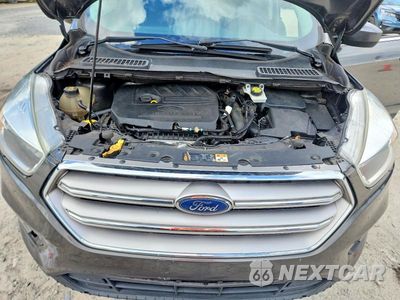 Zdjęcie 12 z 13 samochodu: 2018 FORD ESCAPE SE VIN:1FMCU9GD4JUA75305 - miniatura
