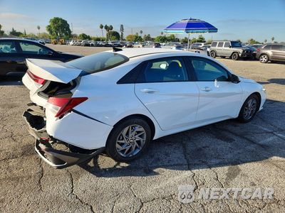 Trzecie zdjęcie samochodu z tyłu: 2024 HYUNDAI ELANTRA SEL VIN:KMHLM4DG7RU747029 - miniatura